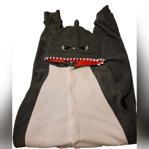 Shark Family Costumes. BABY & GREY - adult sm, MOM-18-14 mo, DAD-12-18mo - Picture 8 of 8